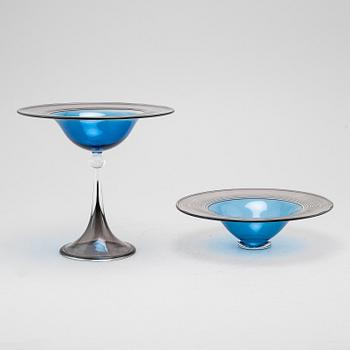 A footed bowl and bowl by Wilke Adolfsson, signed and dated -87.