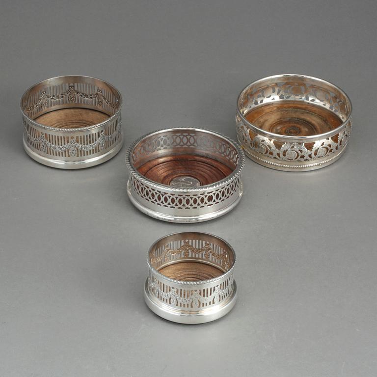 COASTERS, 4st, pläter Sheffield resp WMF, omkring 1900.