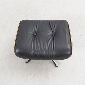 Charles and Ray Eames, fotpall till "Lounge chair" sent 1900-tal.