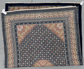 MATTA, Kina. Semiantik/old. Ca 243x153 cm.