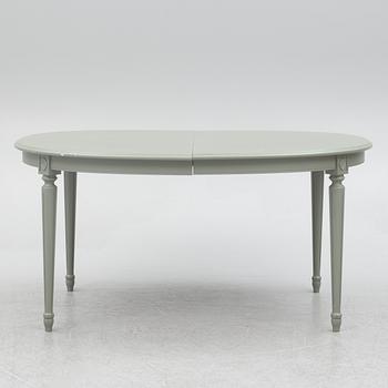 Dining table, with 2 armchairs and 6 chairs, Gustavian style, late 20th century.
