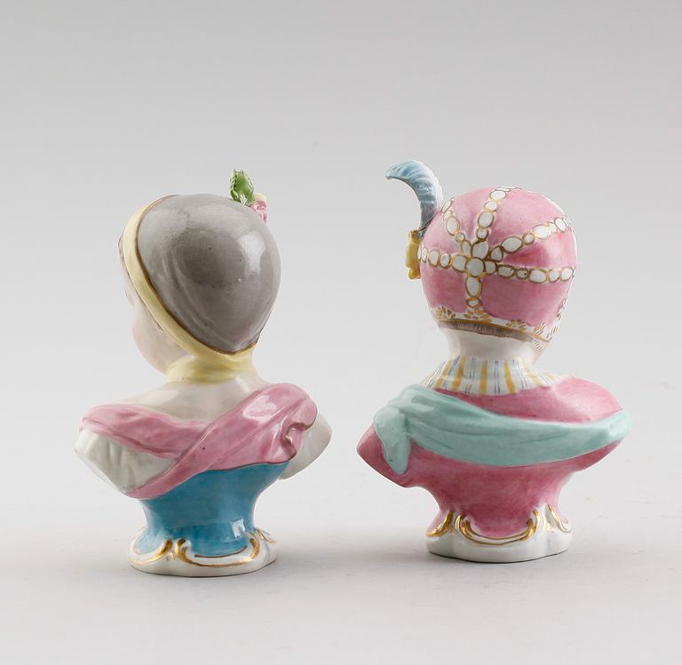 FIGURER, 1 par, sannolikt Meissen, omkring år 1900.