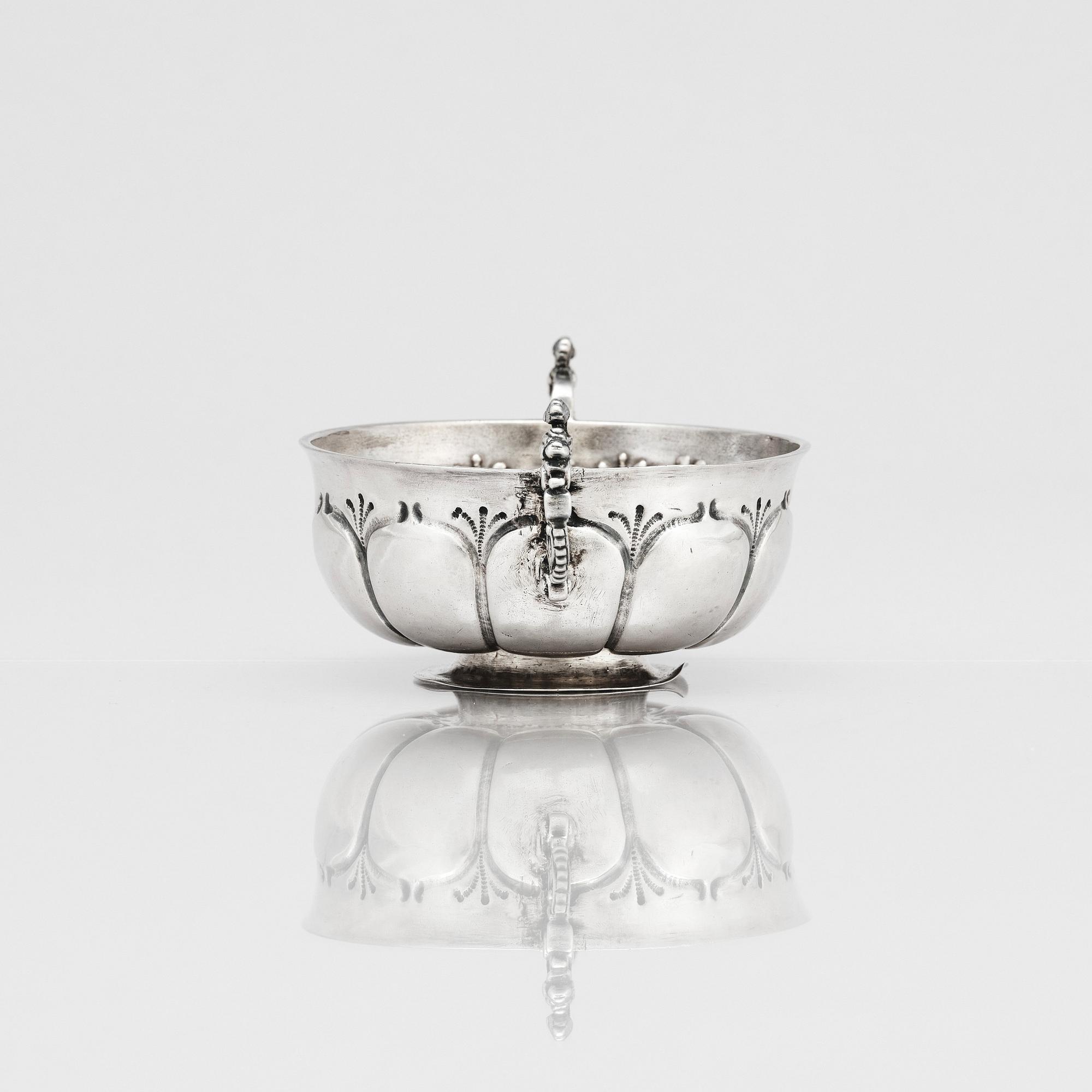 Baltzar Ekström, brännvinsskål, silver, Halmstad 1706. Karolinsk barock.