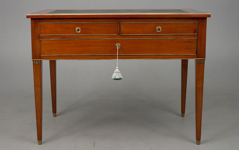 SKRIVBORD, mahogny, sengustavianskt, 1800-talets början.