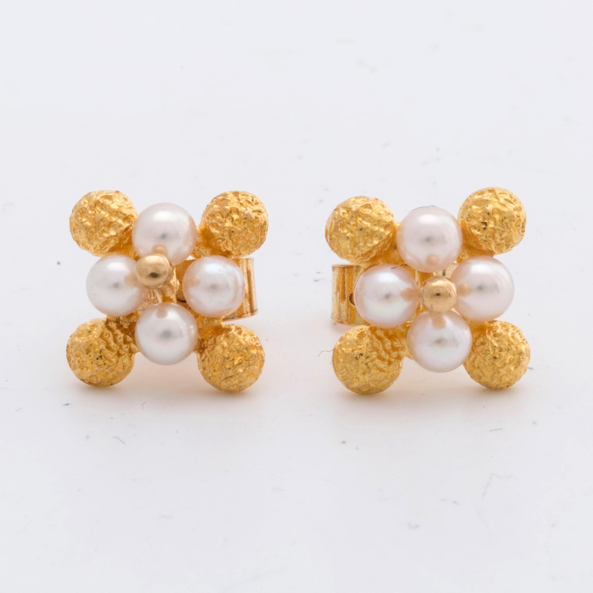 LAPPONIA, parure, 18K gold and cultured pearls approx 3 mm, design Björn Weckström 1999, certificate and original box.