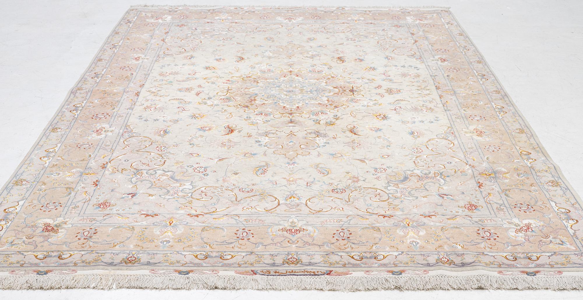 Carpet, Tabriz, silk, approx. 300 x 200 cm.