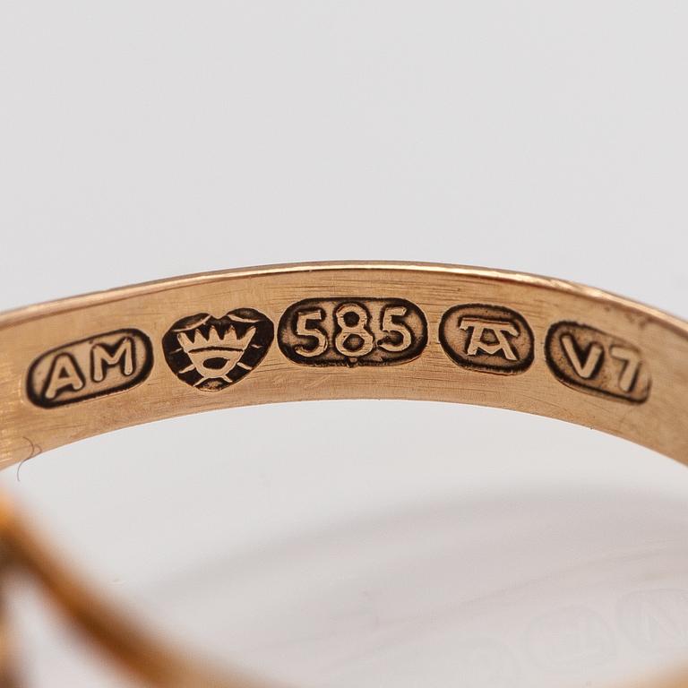 A 14K gold ring with a synthetic ruby. Kultamylly, Turku 1974.