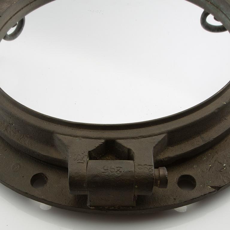 Ventil / fartygsfönster / spegel, 1900-talets första hälft.