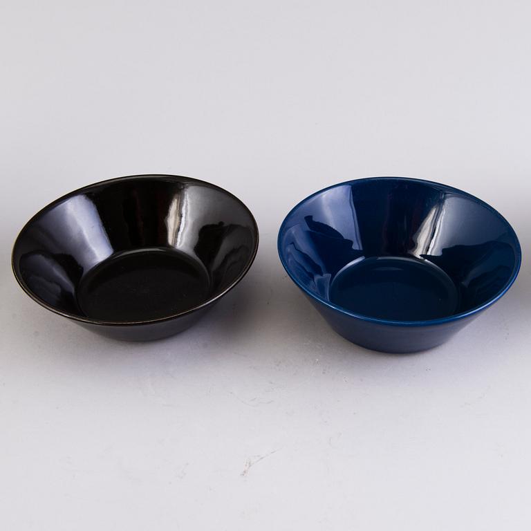 KAJ FRANCK, A 67-piece SET OF KILTA / TEEMA FAYENCE / PORCELAIN by Arabia.