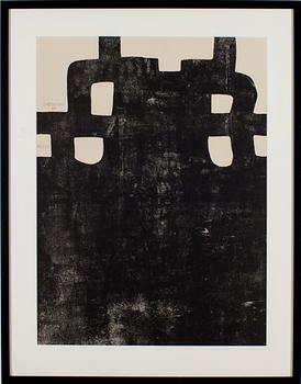 Eduardo Chillida, "Gurutze Gorria III".