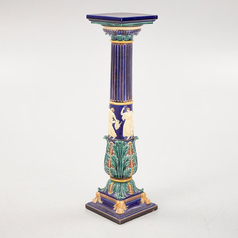 Piedestal, flintgods, Gustavsberg, sent 1800-tal.