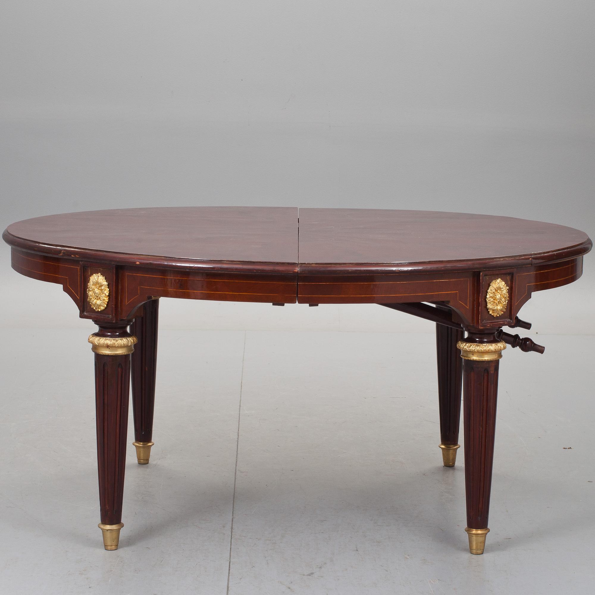 MATBORD, empirestil, 3 iläggsskivor. 1900-tal.