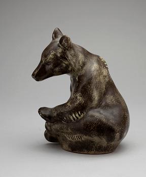 FIGURIN, lergods, tillskriven Knud Khyn bär otydl sign.