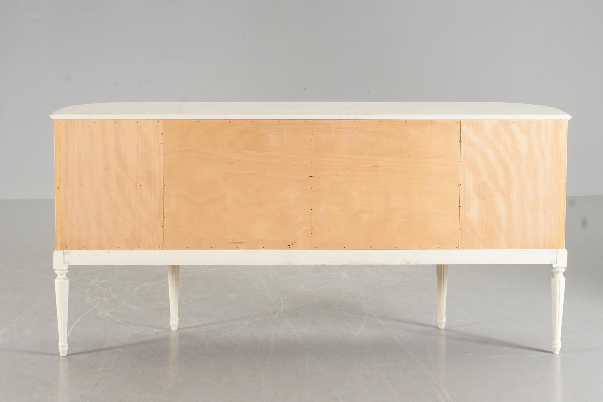 SIDEBOARD, gustaviansk stil, 1900-talets andra hälft.