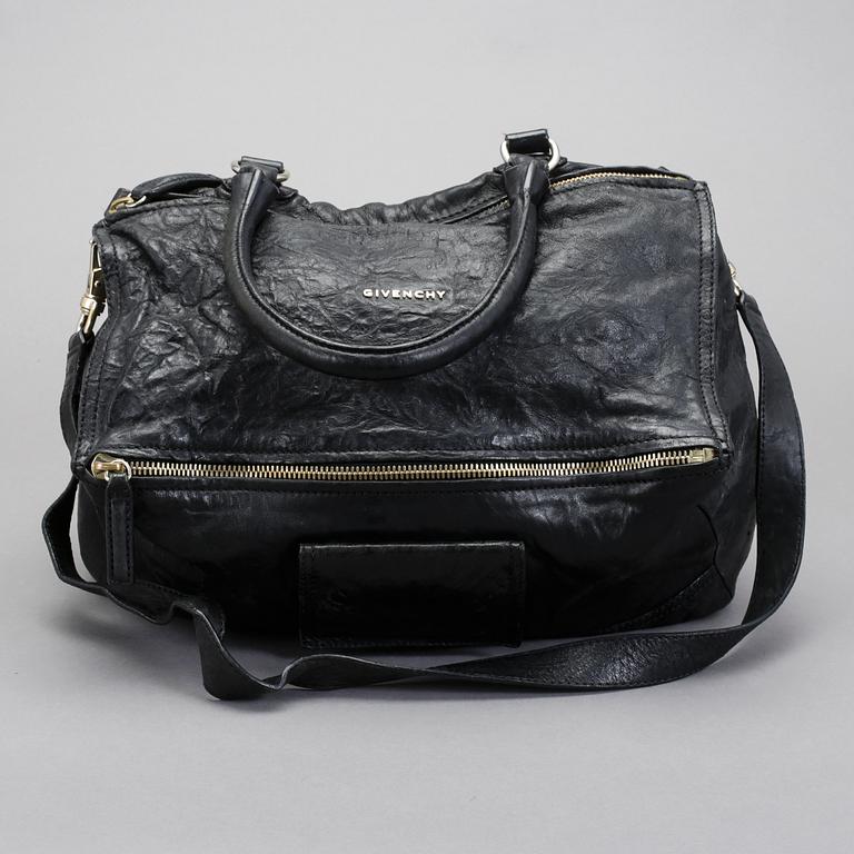 VÄSKA, Givenchy, "Medium Pepe Pandora messenger".