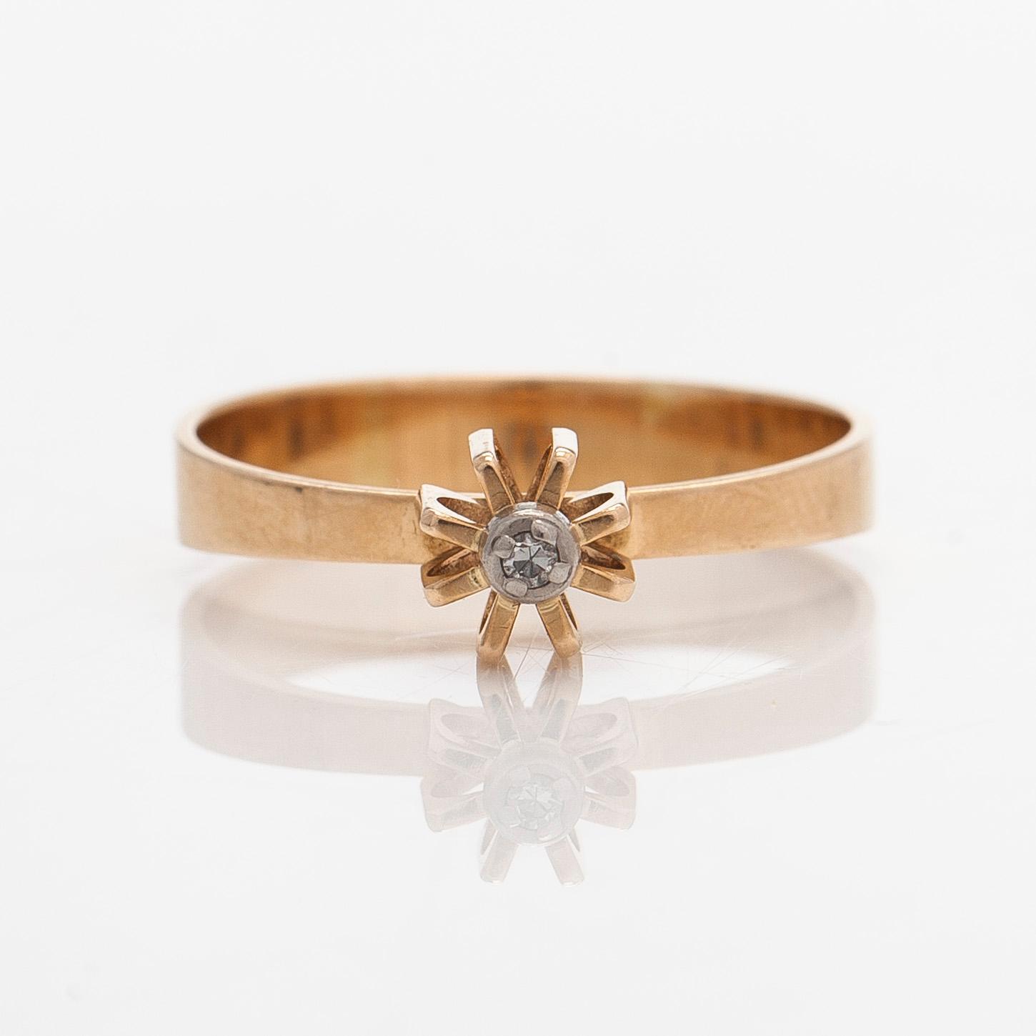Elis Kauppi,  a pair of earrings and ring, 14K gold and diamonds. Kupittaan Kulta, Turku.
