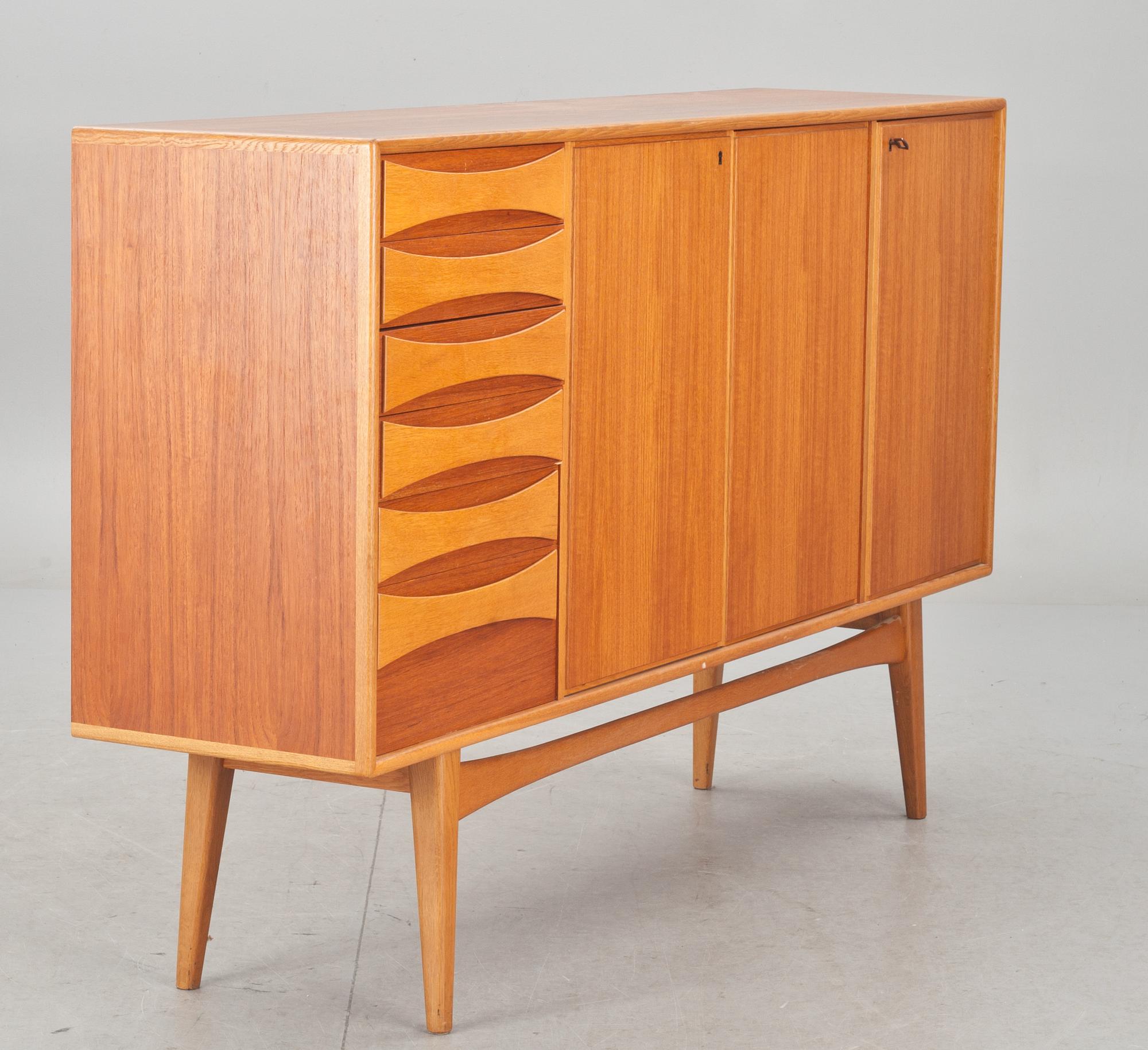SIDEBOARD, 1960-tal.