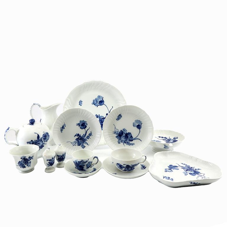 Service set, approximately 57 pieces, "Blå Blomst" Royal Copenhagen, Denmark, porcelain.