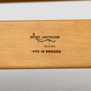 Bruno Mathsson, fåtöljer, ett par, med en fotpall, "Pernilla", DUX.