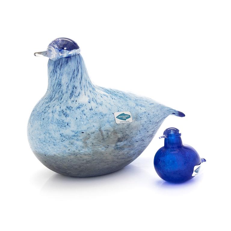 Oiva Toikka, Two glass birds, a Nokia Collection bird, and a blue Golden Crested Kinglet, both signed, 1980s.