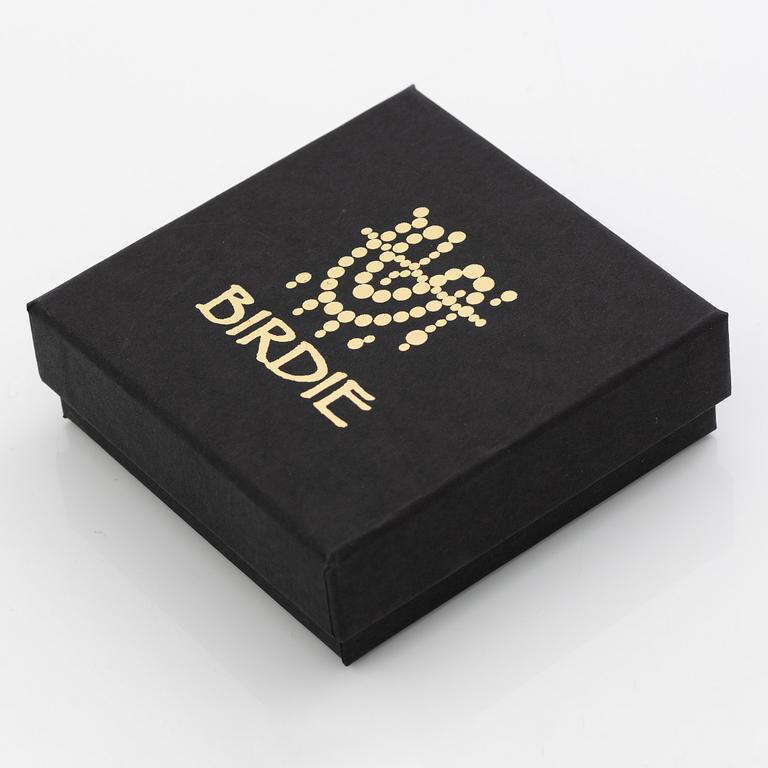 Earrings, a pair, silver gold and small diamonds, "Comet Uno Brill Earsticker", by Birdie.