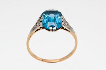 TOPAZ RING.