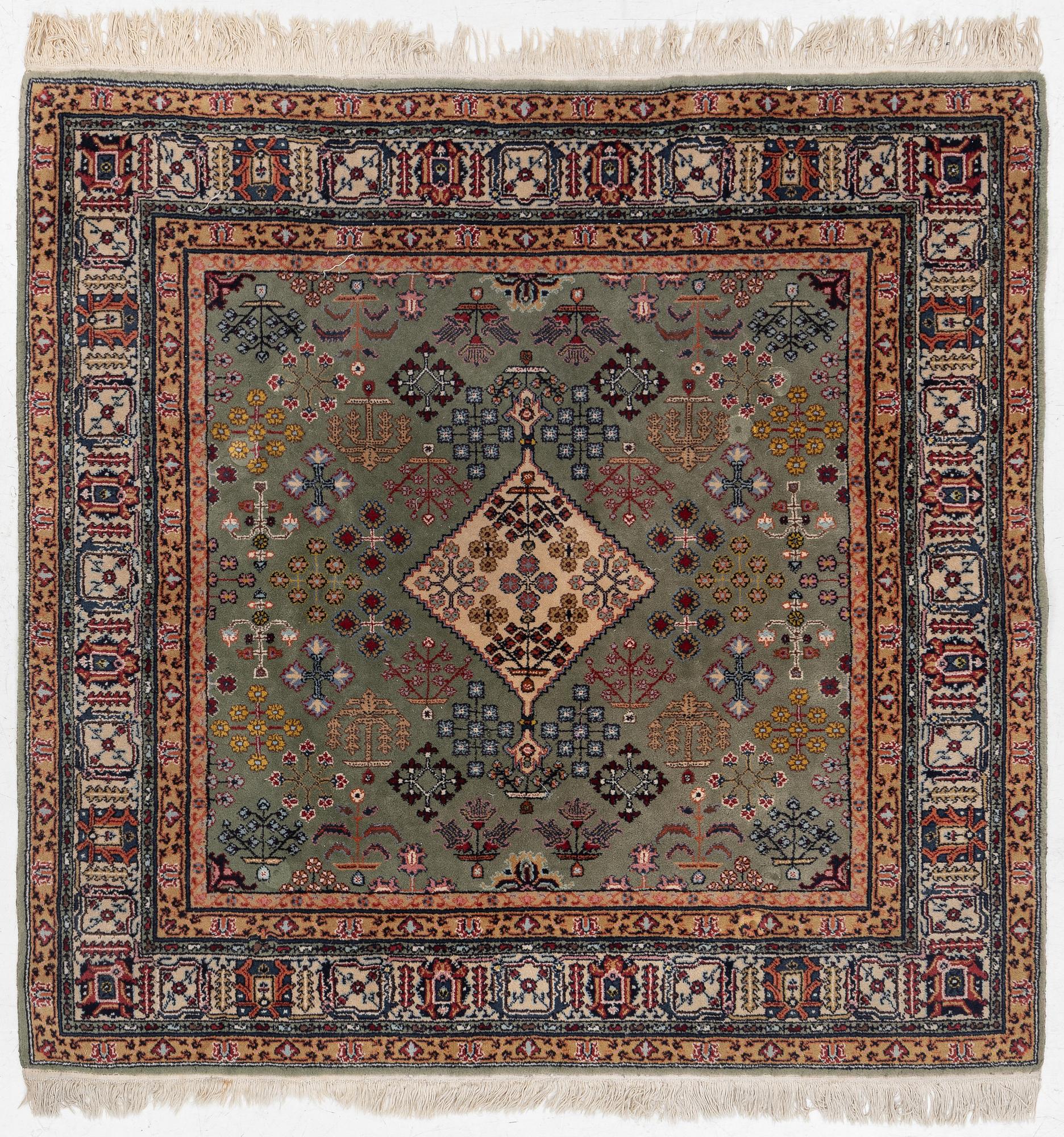Carpet, approx. 192 x 192 cm.