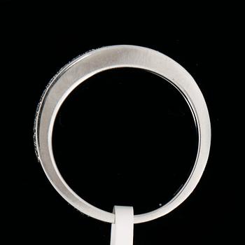 RING, 18k vitguld med diamanter tot 0,23ct. Vikt ca 2,62 gram.