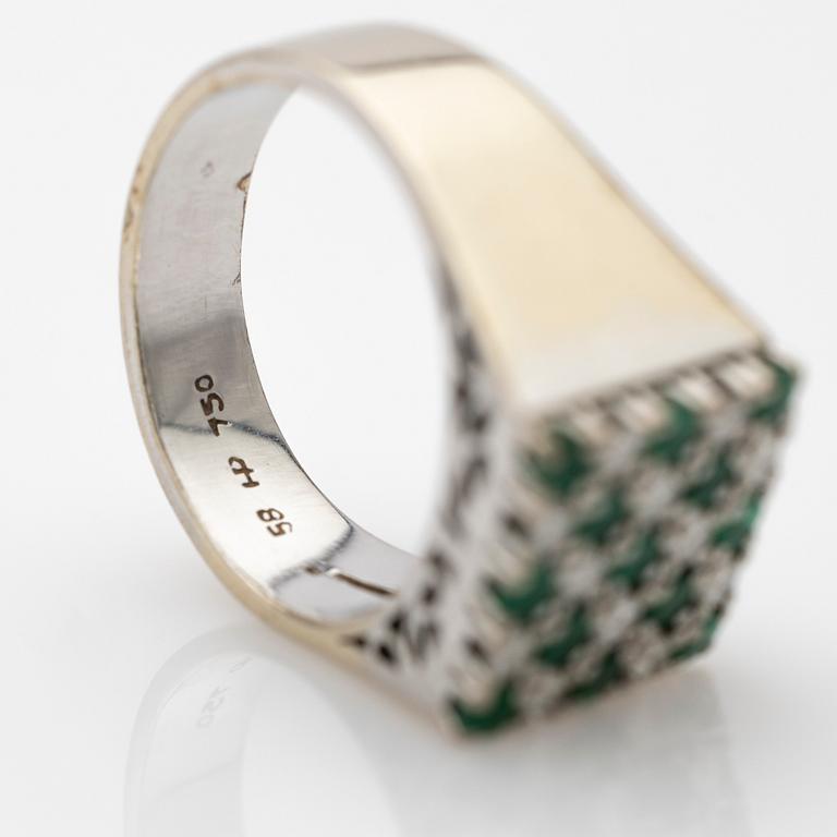Klackring, 14k guld med briljanter och smaragd.