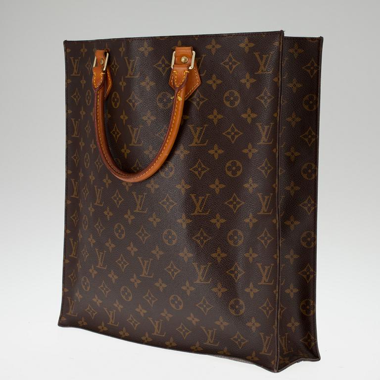 VÄSKA, "Sac Plat", Louis Vuitton.
