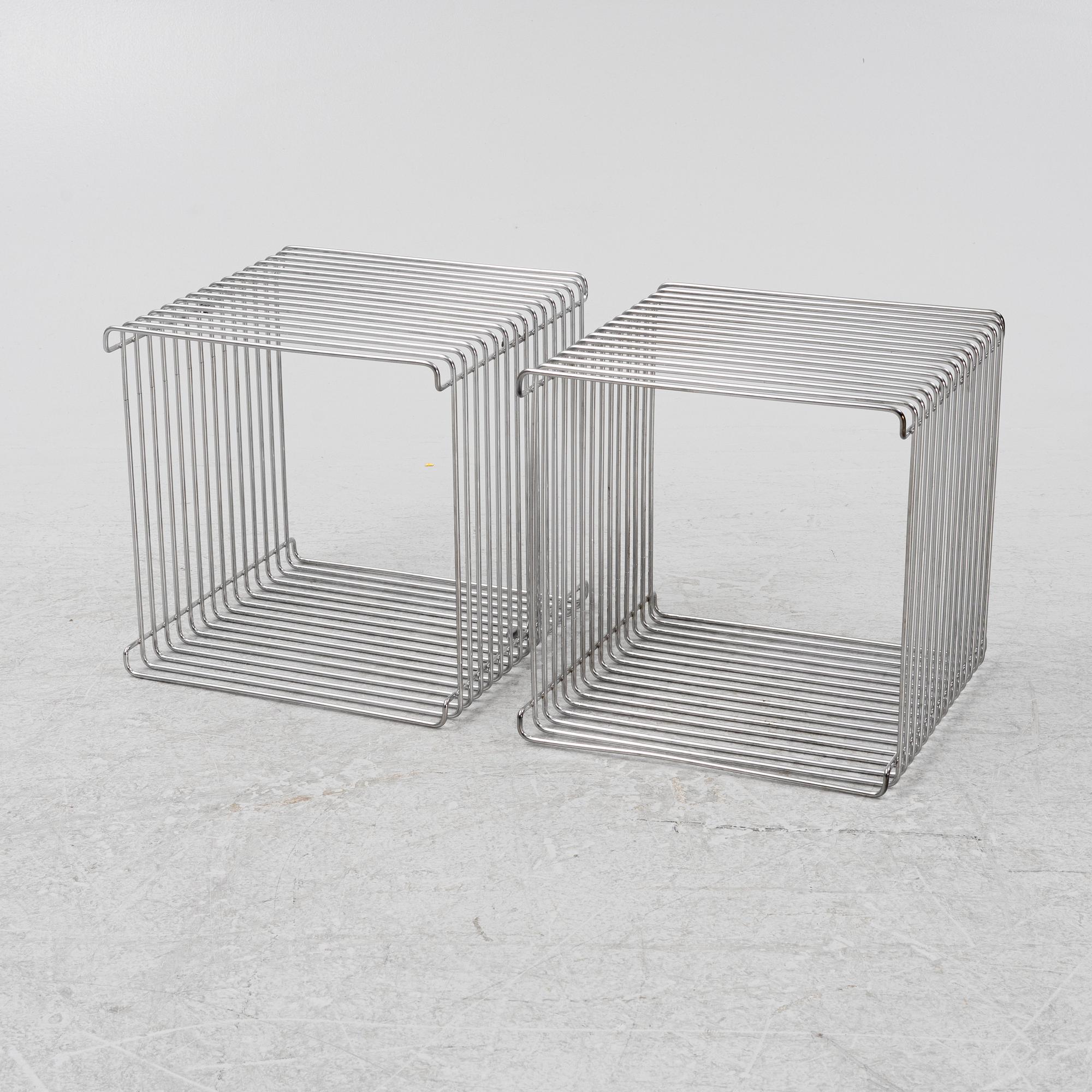 Verner Panton, hyllor/sängbord, ett par, "Wire", Montana, Danmark.