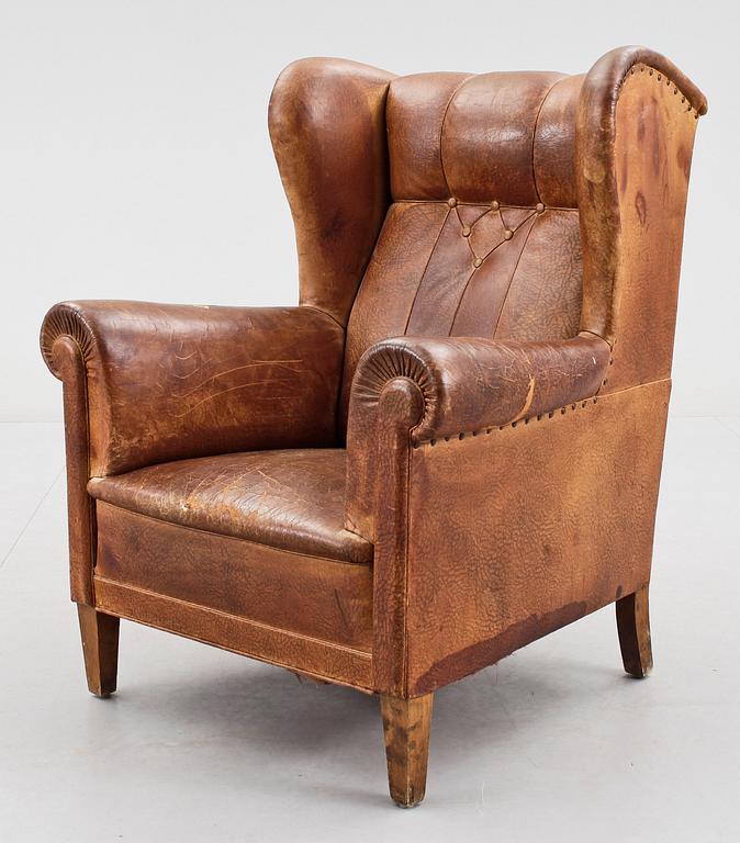 ÖRONLAPPSFÅTÖLJ, 1900-talets början.