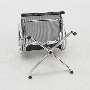 Charles & Ray Eames, karmstol, "EA108", Vitra, 2009.