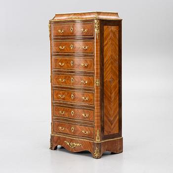 Chest of drawers, Louis XV style, France, first half of the 20th century.
