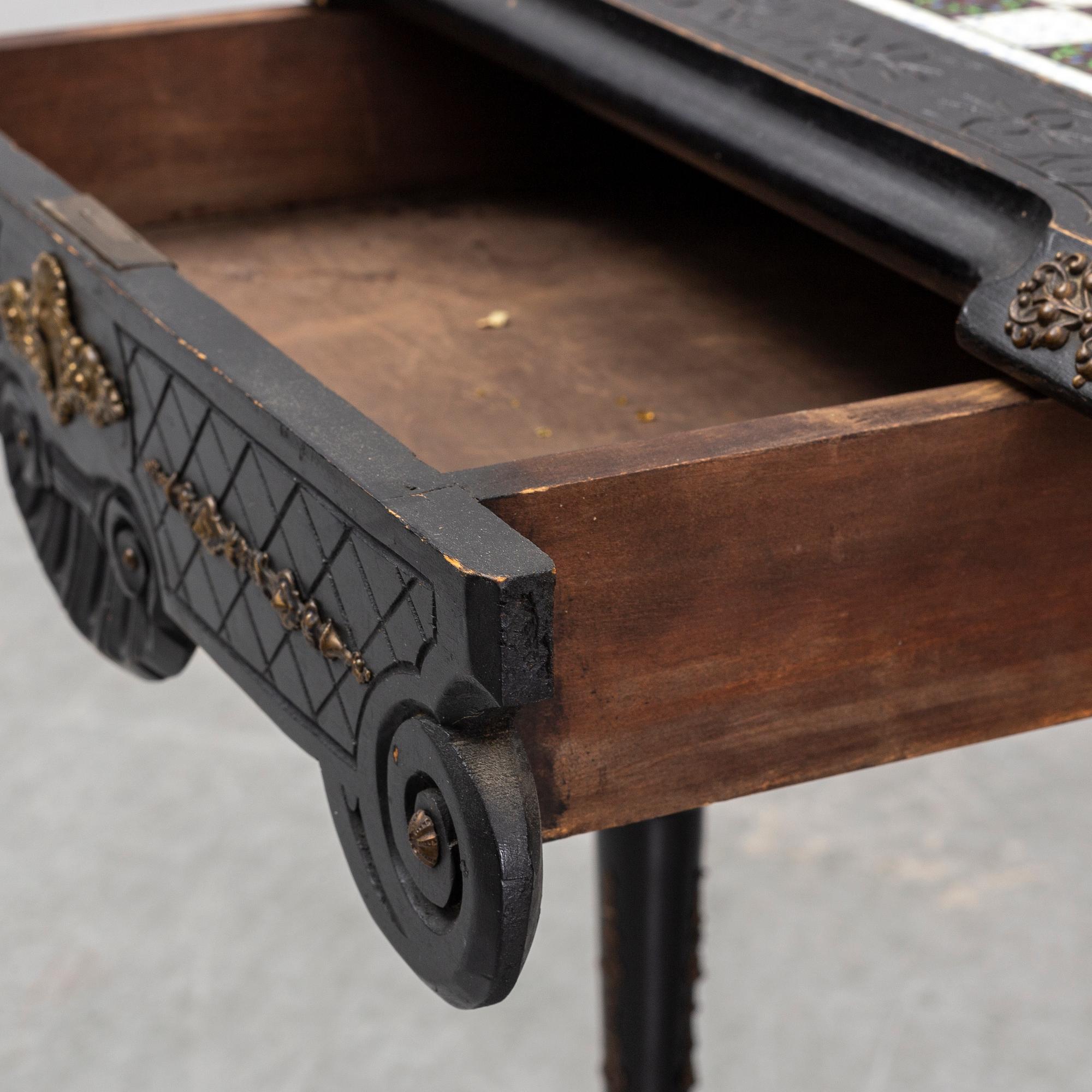 A porcelain and wooden mounted chess table, late 19th century.