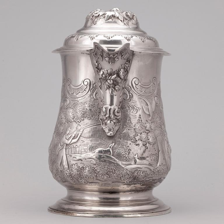 DRYCKESKANNA med snås, William Grundy London 1752/53. Totalvikt 1087 gr.