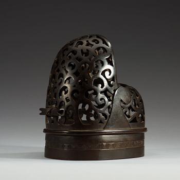 HATTSTÄLL/RÖKELSEKAR, brons, Qing dynasty, 1700-tal.