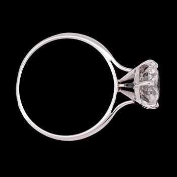A brilliant cut diamond ring, 2.21 cts. Cert. HRD.