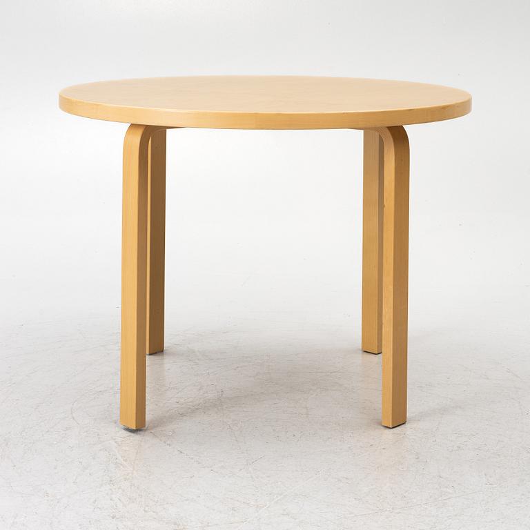 Alvar Aalto, bord, model 90 A, Artek, Finland, 2018.