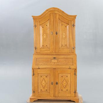 A Swedish oak desk cabinet around 1800.