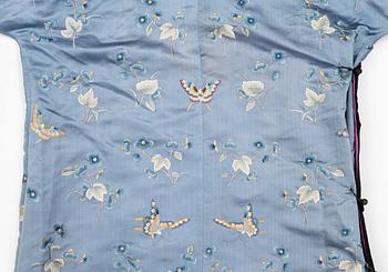 A lavender blue embroidered silk female informal robe, late Qing dynasty, 19th century.