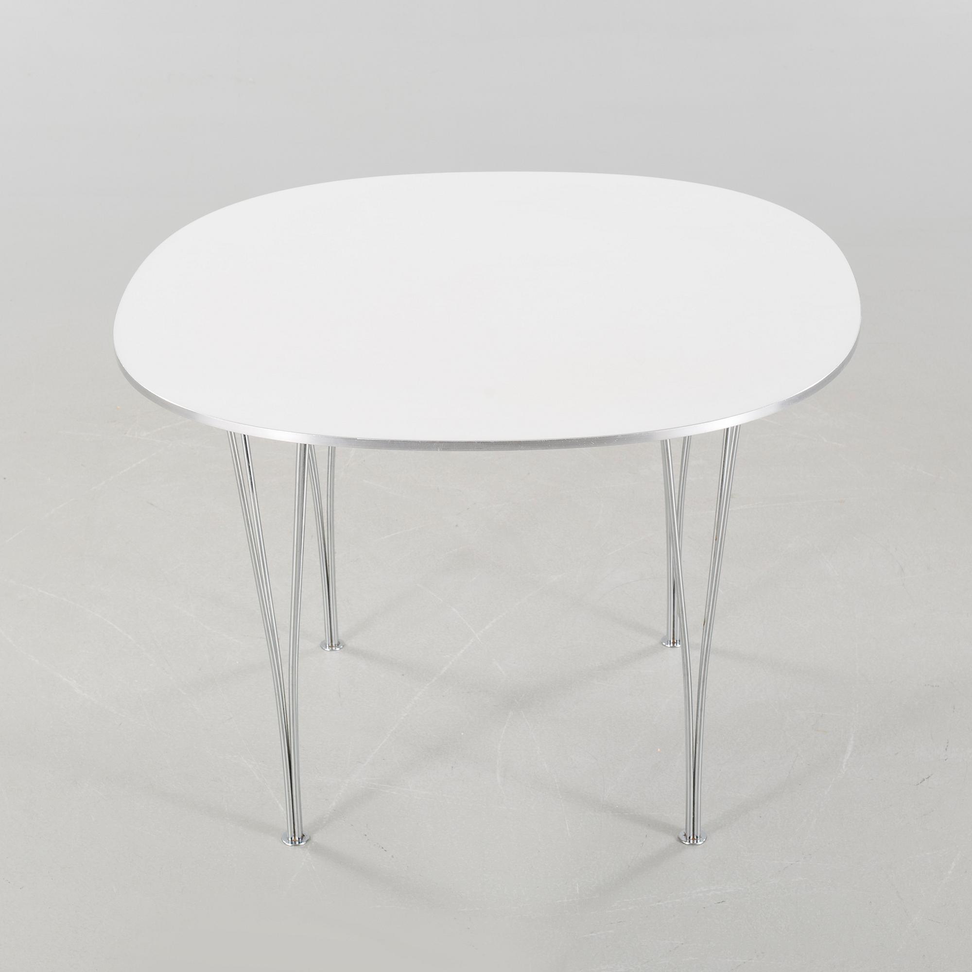 BRUNO MATHSSON & PIET HEIN, bord, "Supercirkel", för Fritz Hansen, daterat 1975.