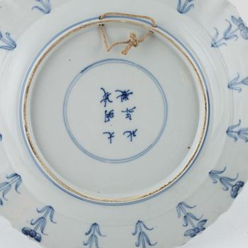 Tallrik, porslin, Qingdynastin, Kangxi (1662-1722).