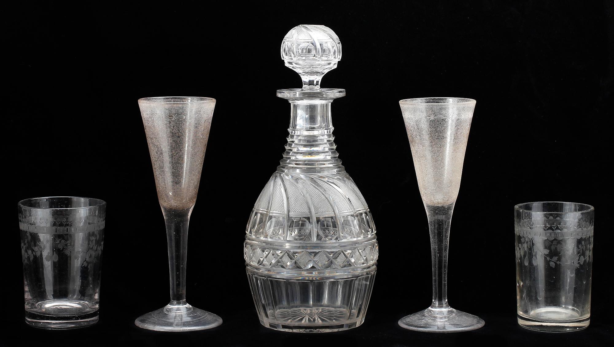 KARAFF samt GLAS, 5 delar, 17-1900-tal.