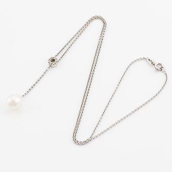 Collier, Strömdahls, vitguld med briljantslipade diamanter och odlad pärla.