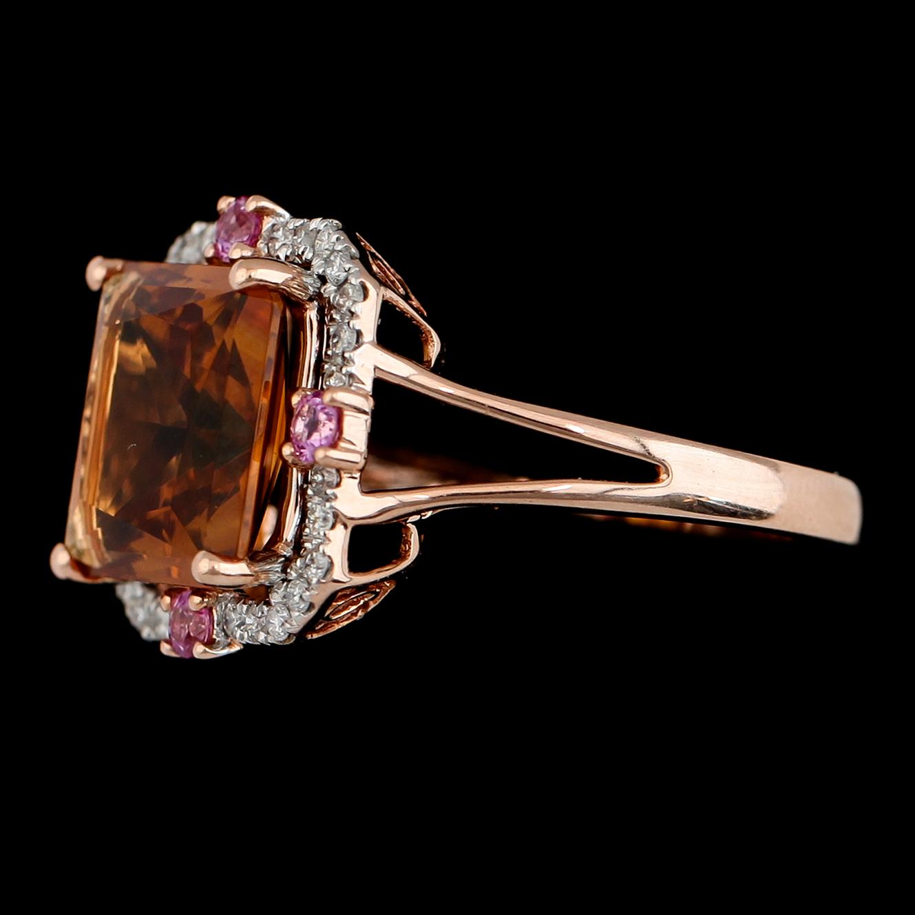 RING, 14K roséguld, briljantslipade diamanter och andra ädelstenar. Vikt ca 4 g.