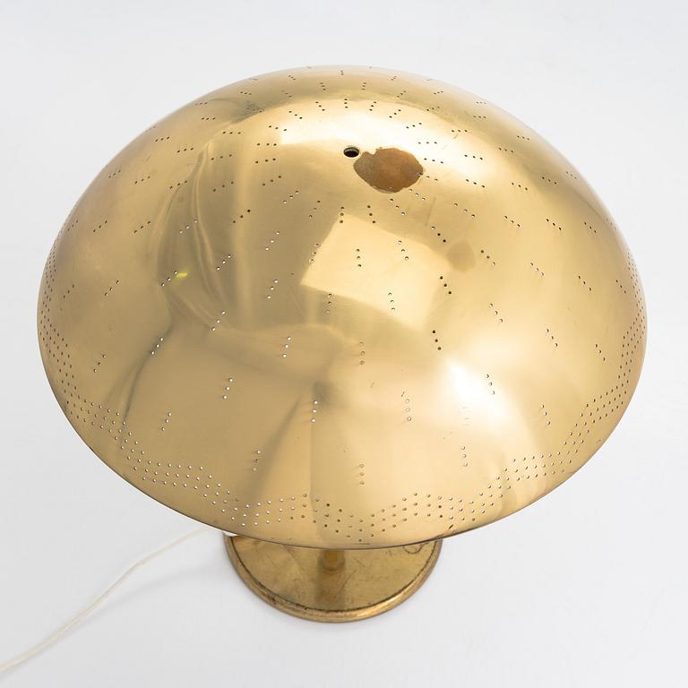 Paavo Tynell, A mid-20th century '5061' table lamp for Idman Finland.