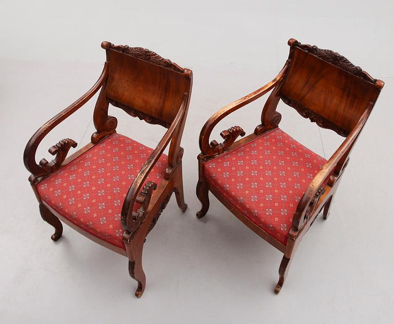 KARMSTOLAR, 1 par, Baltikum, 1800-talets första hälft.