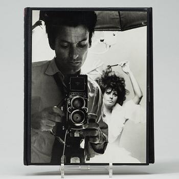 Photo books, 7 Richard Avedon.