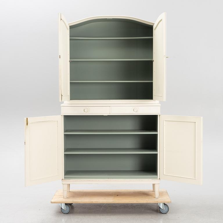 Carl Malmsten, skåp, ” Herrgården”.